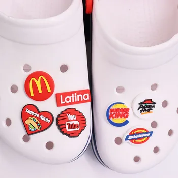 Mix 50pcs PVC Food Series Pizza Taco Hamburger Fried Chicken Shoes Charms Accessories Детска катарама Запушване Сандали Декорации
