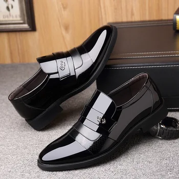 Нови мъжки невидими вътрешни повдигащи се кожени обувки официални бизнес мъжки обувки мода мързеливи сватбени мъжки единични обувки удобни
